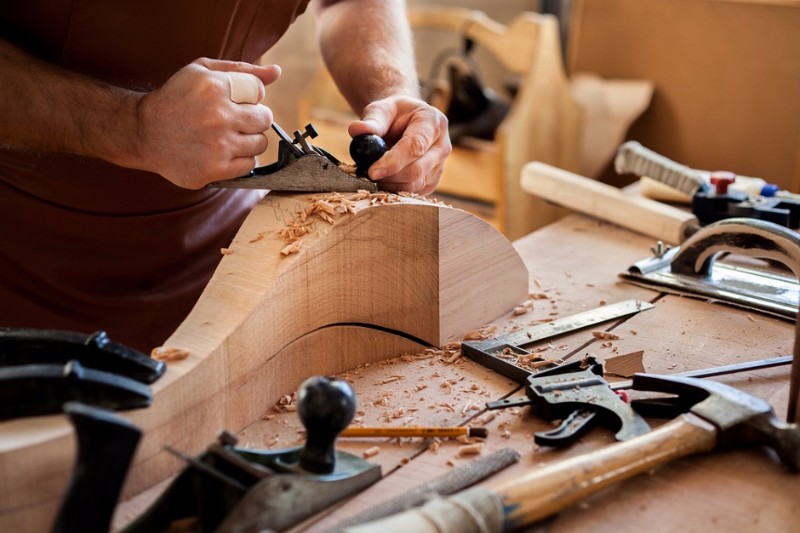 furniture-design-jobs-carpenter