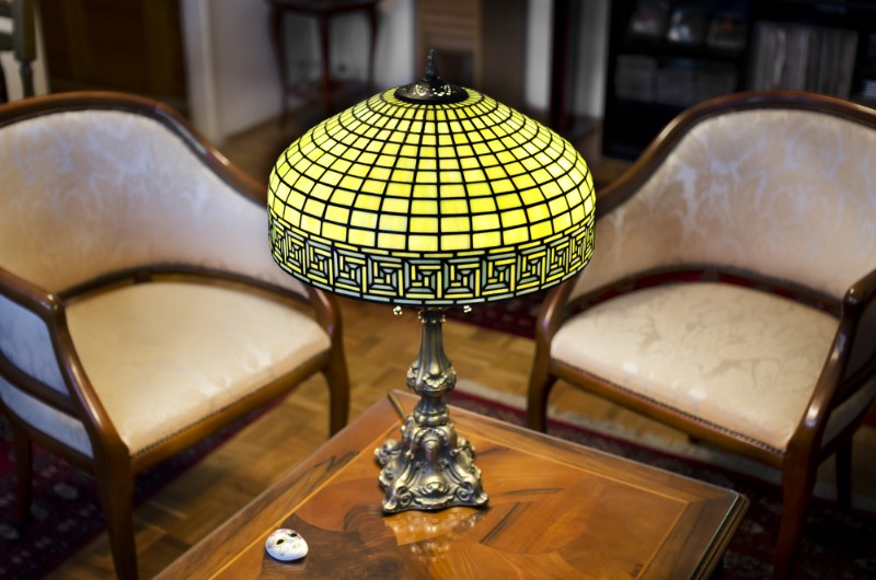 interior-furniture-design-jobs-tiffany-lamp-l.jpg